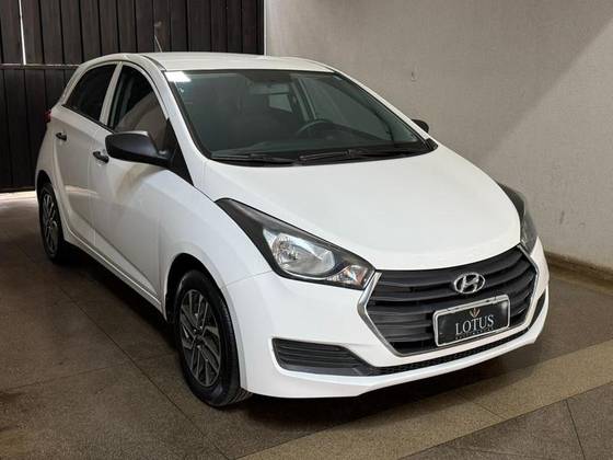 HYUNDAI HB20 1.0 COMFORT 12V FLEX 4P MANUAL